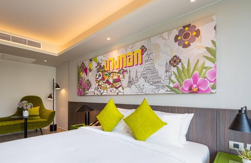 Huai Khwang House | 35sqm Maitria Hotel Rama 9 Bangkok Deluxe Room City View