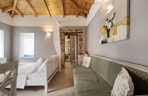 Kilada House | 38 m² House ∙ 2 bedrooms ∙ 4 guests