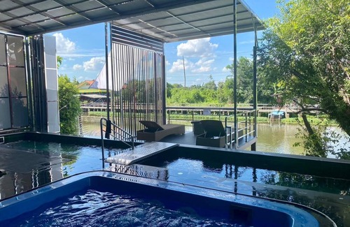 Bang Rak Phatthana Hotel | 40 m² Hotel ∙ 4 guests