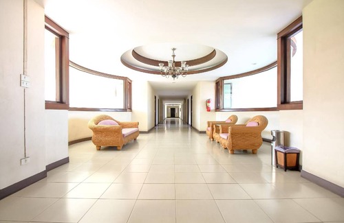 Racha Thewa Hotel | 40 m² Hotel ∙ 3 guests