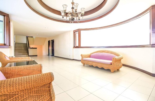 Racha Thewa Hotel | 40 m² Hotel ∙ 3 guests