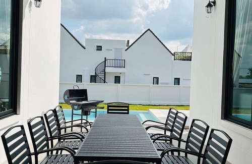 Pong Ta Long Villa | 450 m² Villa ∙ 5 bedrooms ∙ 20 guests