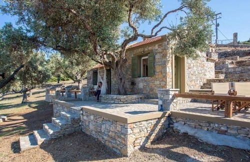 Alonnisos Old Town Ski Chalet | 47 m² Chalet ∙ 2 bedrooms ∙ 4 guests