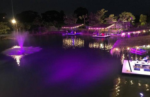 Phrom Buri Hotel | 50 m² Hotel ∙ 9 guests
