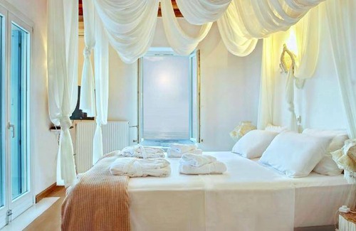 Fanari Villa | 500 m² Villa ∙ 11 bedrooms ∙ 24 guests