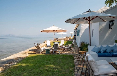 Chlomos Villa | 500 m² Villa ∙ 8 bedrooms ∙ 16 guests