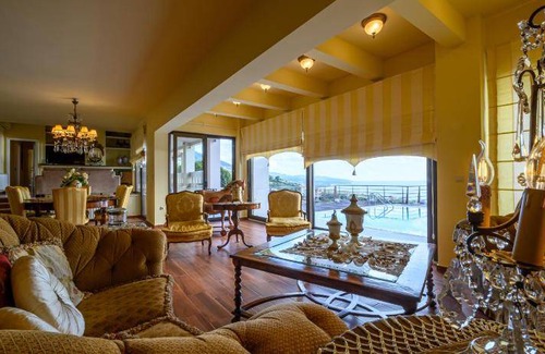 Diasella Resort | 540 m² Resort ∙ 5 bedrooms ∙ 9 guests