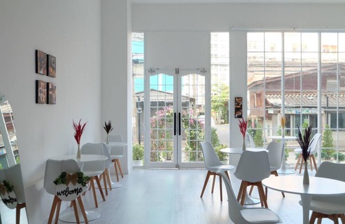 Phlabphla Hotel | 60 m² Hotel ∙ 3 guests
