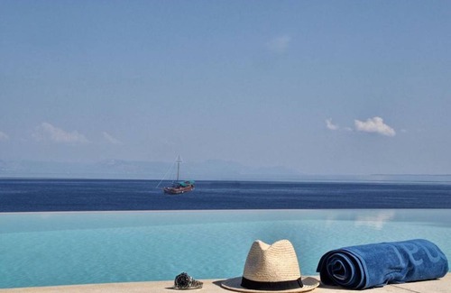 Perama Villa | 650 m² Villa ∙ 6 bedrooms ∙ 12 guests