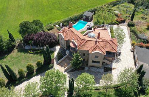 Thermaikos Villa | 670 m² Villa ∙ 5 bedrooms ∙ 10 guests