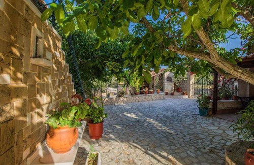 Drosia Apartment | 70 m² Apartment ∙ 2 bedrooms ∙ 127 guests