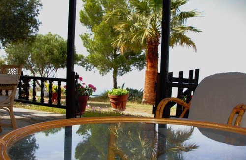 Pallini House | 70 m² House ∙ 2 bedrooms ∙ 6 guests