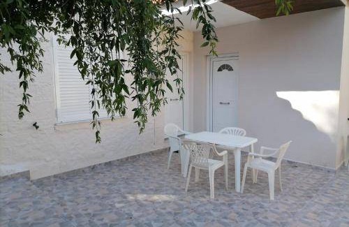 Amfilochia House | 80 m² House ∙ 2 bedrooms ∙ 5 guests