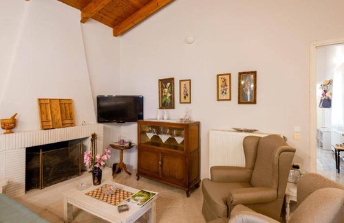 West Achaea House | 80 m² House ∙ 3 bedrooms ∙ 6 guests