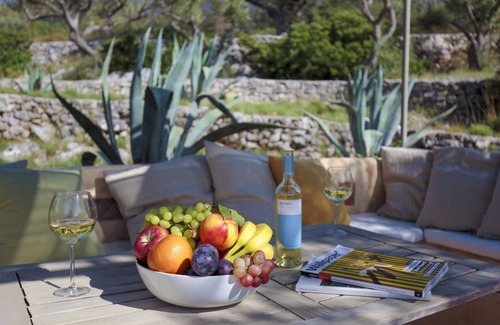 Ithaki Villa | 95 m² Villa ∙ 2 bedrooms ∙ 4 guests