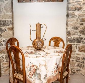 Galipe Apartment | Amplades Vasilia