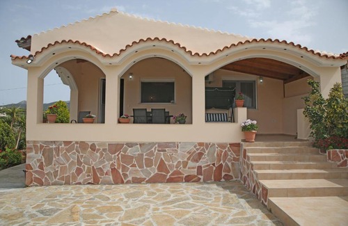 Sitia Villa | Anna's Family House