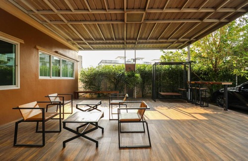 Suphan Buri Apartment | Apartment ∙ 6 bedrooms ∙ 2 guests