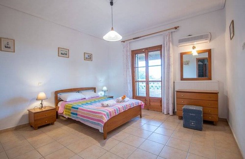 Ano Vasilikos Apartment | Apartment