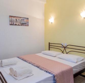 Kamena Vourla Apartment | Apartment's Theodoros
