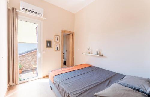 Piraeus Apartment | B2 Porto Living