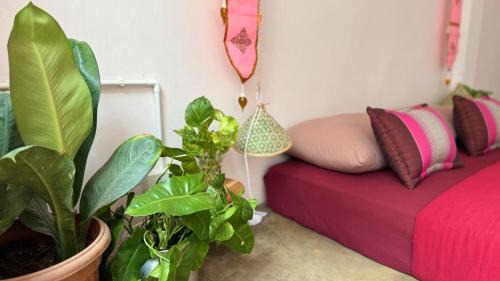 Talat Noi Hostel | Baan YentaFo - Pink House 3rd floor