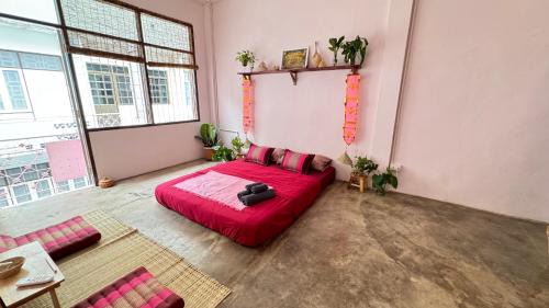 Talat Noi Hostel | Baan YentaFo - Pink House 3rd floor