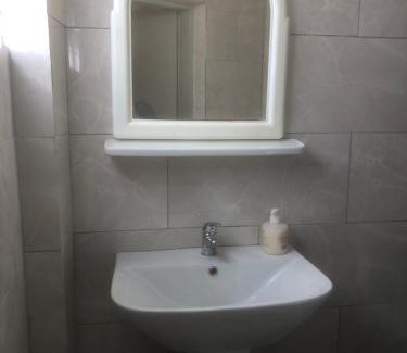 Diasella Apartment | Barreira Beachfront Room 5