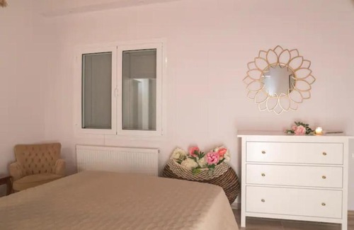 Volos House | Bayview Cottage