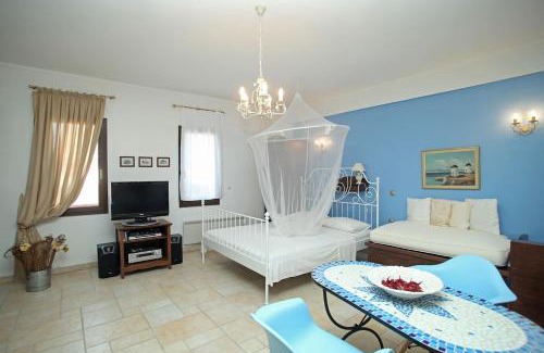 Afytos Apartment | Beautiful Studio in traditional Afytos Halkidiki-UVC sterilized