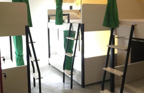 Pathumwan Hostel | Bed@Town Hostel