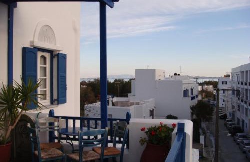 Tinos Town Apartment | Boussetil Rooms CapAnMat