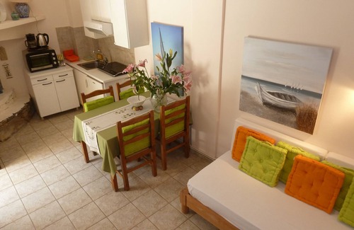 Atsipópoulon Apartment | Calergi Residence 6 -Stylish Loft -Balcony -Pool Paradise - MONTHLY OFFERS