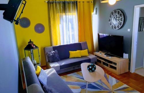 Volos City Centre Apartment | Charming Volos House 1