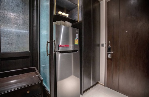 Siam Condo | Colonial Luxury designed room, next to MRT Samyan