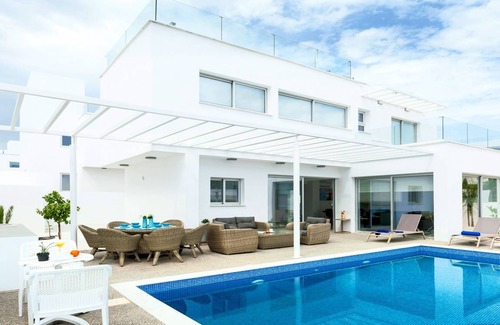 Ayia Napa Cottage | Cottage ∙ 3 bedrooms ∙ 6 guests