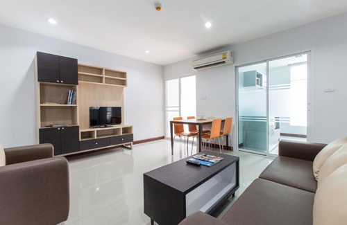 Ekkamai Apartment | Cozy Apt 2BedR 2BathR Sukhumvit BTS Ekkamai
