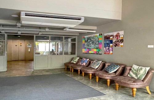 Thanon Phetchaburi Hotel | Dancenter The Spades Hostel