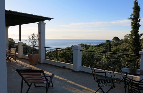 Pylos-Nestoras House | Dream house by the sea- 200 meters from the beach- private access