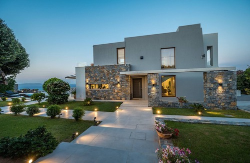 Prasas Villa | Eunoia Blue Villa, a fabulous Cretan retreat!