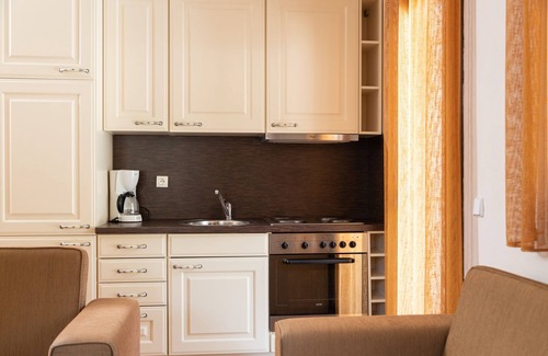 Elati House | Evilion Suites