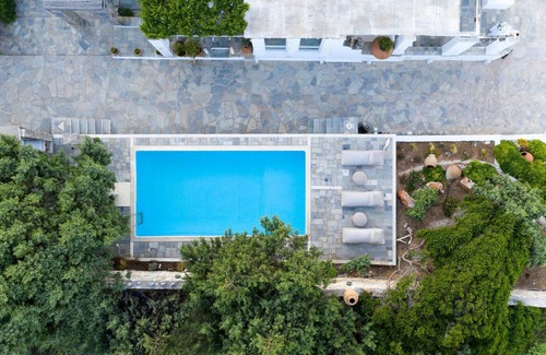 Paros Villa | Executive Paros Villa | 5 Bedrooms | Villa Beachfront Supreme | Beachfront Sea.