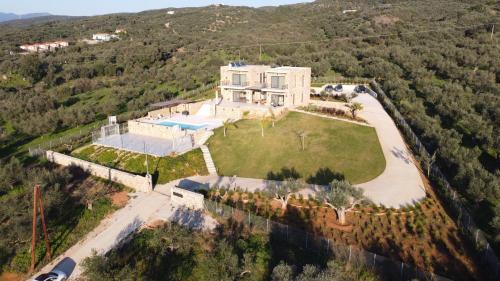 Pylos-Nestoras Villa | Family & Golf VILLA LAGUNA TOWERS Gialova Navarino