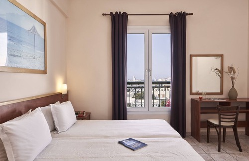 Tinos Town Hotel | Favie Suzanne