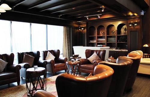 Ploenchit Hotel | Four Points by Sheraton Bangkok Ploenchit, Sukhumvit