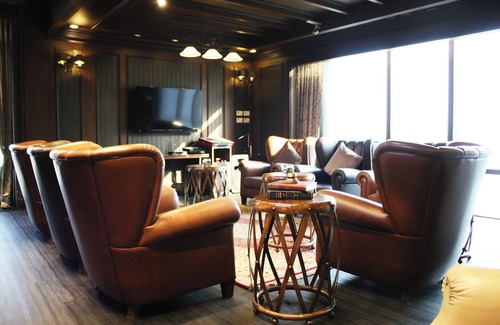 Ploenchit Hotel | Four Points by Sheraton Bangkok Ploenchit, Sukhumvit