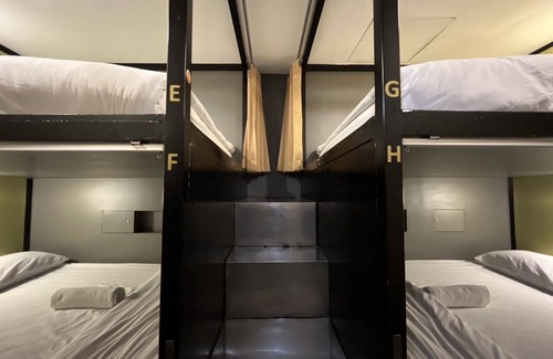 Talat Noi Hostel | Four Sisters Homestay - Hostel