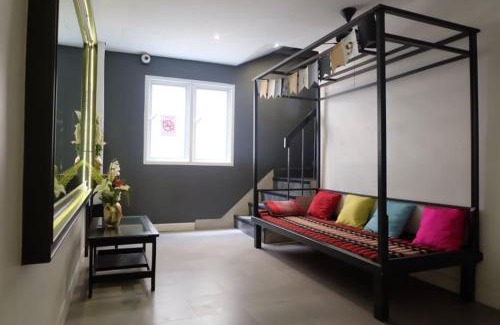 Talat Noi Hostel | Four Sisters Homestay