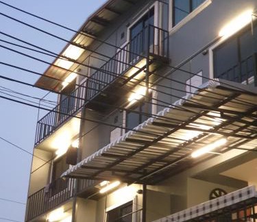 Ramkhamhaeng Apartment | Gail's Hostels