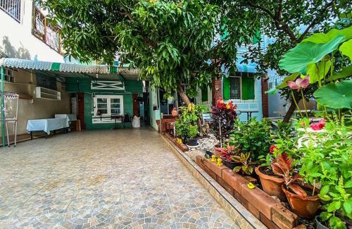 Ban Phan Thom Hostel | Green Garden Hostel
